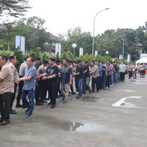 Kapolresta Tangerang Pimpin Apel Pagi dan Halal Bihalal Bersama Personel   