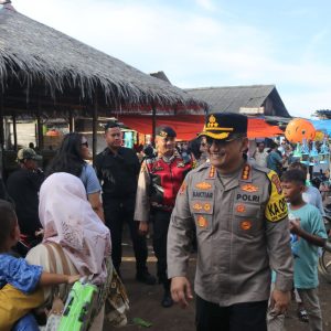 Pastikan Keamanan Wisatawan, Kapolresta Tangerang Kunjungi Pos Pantau Wisata Tanjung Kait   