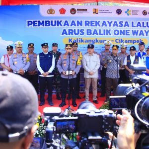Kapolri Jelaskan Alasan Berlakukan One Way Nasional di Puncak Arus Balik Lebaran   
