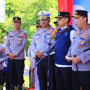 Kapolri Pimpin Pelepasan One Way Nasional Tol Kalikangkung-Cikampek   