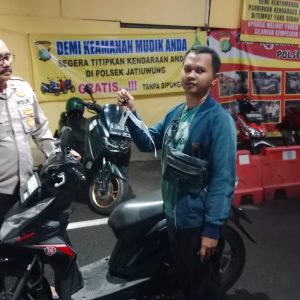 Masyarakat Mulai Ambil Kembali Kendaraan yang Dititipkan di Polsek Jatiuwung Saat Ditinggal Mudik Lebaran 
