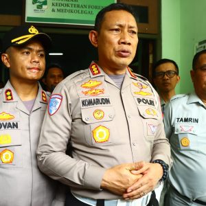 Kapolres Gresik Sampaikan Duka Mendalam untuk Korban Kecelakaan Maut di Jalan Raya Duduksampeyan