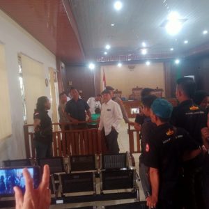 Sidang tuntutan.keluarga korban kecewa,karena sidang di tunda   
