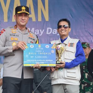 Kapolresta Tangerang Dampingi Kapolda Banten, Gubernur Banten Hadiri Perayaan Puncak May Day 2025 di Kabupaten Tangerang   