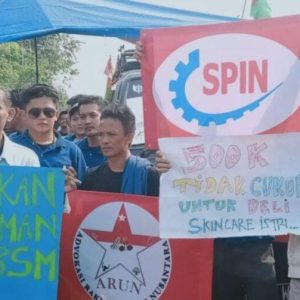 Karyawan PT Belcindo Sinar Mulia (BSM), Ujuk Rasa Protes PHK Sepihak   