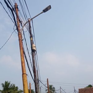 Warga Klebet Bahagia Karena Lampu PJU Kini Sudah Menyala Terang, Terima Kasih Pak Kades    
