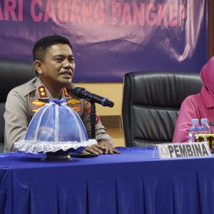 Kapolres Ajak Bhayangkari Pangkep Hidup Sederhana