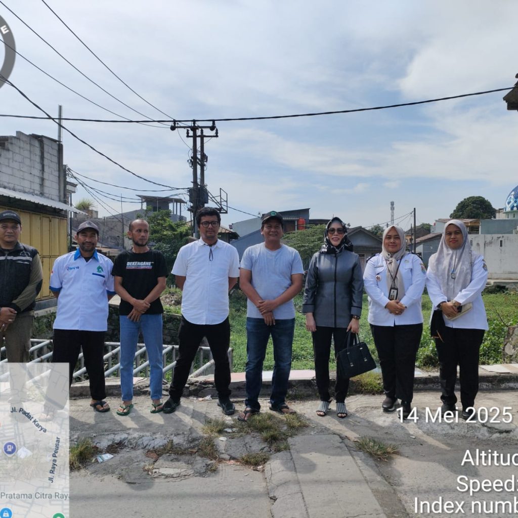 Pemerintah Daerah Serius Menanangani Masalah Banjir, Nonce Thendean Anggota DPRD Komisi IV, Sidak Lokasi Banjir bersama Dinas Binamarga Dan Lurah Sukamulya    