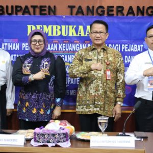 Wabup Intan Buka Pelatihan Pengelolaan Keuangan Daerah dan Kehumasan   