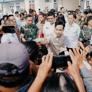 Wapres Gibran Tinjau Program Cek Kesehatan Gratis di Humbang Hasundutan, Dorong Akses Layanan Merata.