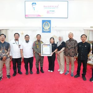 Gubernur Sulsel Terima Penghargaan Internasional dari YOPESO Malaysia atas Inovasi Pendidikan Digital