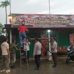 Tiga Pilar Kecamatan Kresek Tertibkan Atribut Ormas dalam Operasi Premanisme   