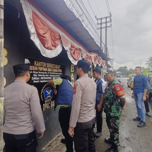 Polresta Tangerang Tindak Tegas Premanisme, Bongkar Pos Ormas di Sejumlah Titik Bersama TNI dan Pemda   