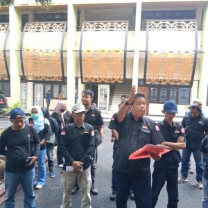 Semula IPLI Ingin Silaturahmi, Berujung Ber orasi Membeberkan Anggaran Rutin Setda Metro Dan Lima OPD