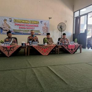 Sambut Hari Bhayangkara ke-79, Polres Kediri Kota Gelar Coaching Clinic di Ponpes