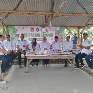 Budayakan Lingkungan Bersih, Wabup Tangerang Tanam Pohon Produktif Bersama Camat Gunung Kalau di Desa Rancagede   
