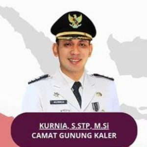 Camat Gunung Kaler Kurnia S.STP., M.Si. Bersama Keluarga Ucapkan Selamat Hari Raya Idul Adha