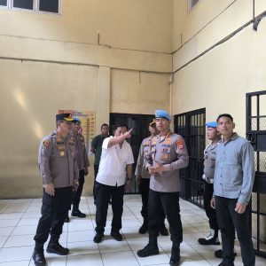 Usai Apel Pagi, Kabid Propam Polda Banten dan Kapolresta Tangerang Tinjau Keamanan Rutan Polresta Tangerang 