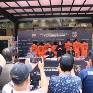 Polres Kediri Kota Berhasil Amankan 4 Wanita Komplotan Pencurian Lintas Provinsi yang Videonya Viral