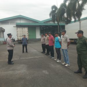 Personel Polsek Panongan Laksanakan Apel Pengamanan Aksi Unjuk Rasa Lanjutan PT. BSM