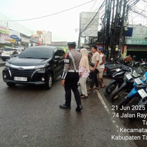 Satlantas Polresta Tangerang Atur Lalu Lintas di Titik Rawan Kemacetan
