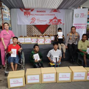 Hari Bhayangkara ke-79 Polrestabes Surabaya dan Bhayangkari Bantu Kaum Difabel