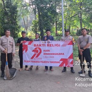 Polsek Tigaraksa Gelar Bakti Religi di TPU Syeh Mubarok Tigaraksa, Tingkatkan Persatuan dan Kebersihan