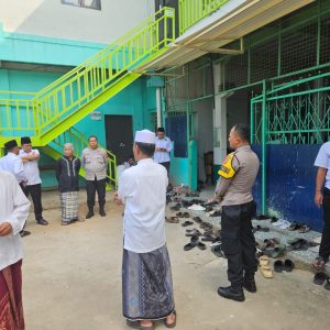 Wujud Kepedulian Kepada Warga Yang Meninggal, Panit Binmas Polsek Pasar Kemis Laksanakan Takziah