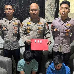 Unit Patroli Perintis Presisi Polres Tanjung Perak Amankan Dua Pemuda Pembawa Sabu saat Cegah Tawuran