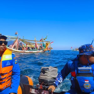 Polres Situbondo Terjunkan Personel Amankan Tradisi Petik Laut dan Selamatan Desa Kilensari