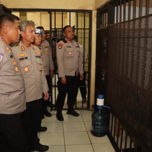 Kapolresta Tangerang Sidak Rutan, Pastikan Tahanan Bisa Laksanakan Shalat 5 Waktu