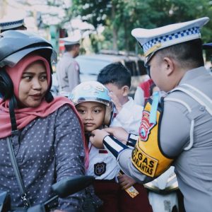 OPS PATUH SEMERU 2025: Satlantas Polres Gresik Kampanye Tertib Lalu Lintas dengan Pendekatan Humanis