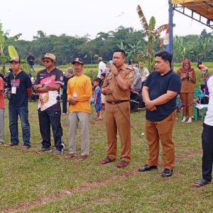 Turnamen Sepak Bola Antar RT Resmi Dibuka, Kades Mengingatkan untuk Menjaga Sportivitas   