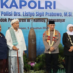 Kapolri Silaturahmi ke Ponpes Al-Hamidy Banyuanyar, Tekankan Sinergitas dan Persatuan