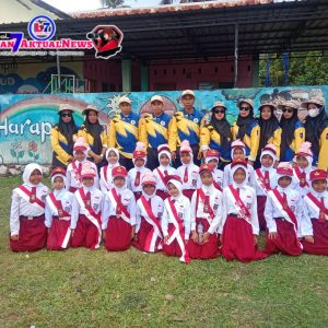 Siswa-Siswi SD Negeri 35 Leange Mengikuti Lomba Gerak Jalan Dalam Rangka HUT Kemerdekaan RI Ke-80. 