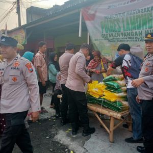 Polres Lamongan Salurkan 27 ton Beras Melalui Bazar Gerakan Pangan Murah
