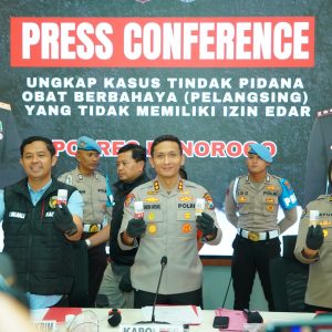 Polres Ponorogo Ungkap Produksi Obat Ilegal, Ribuan Botol Diamankan