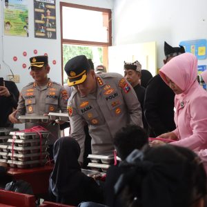 Polresta Banyuwangi Launching SPPG Salurkan Makan Bergizi Gratis 1.218 Siswa di Watukebo