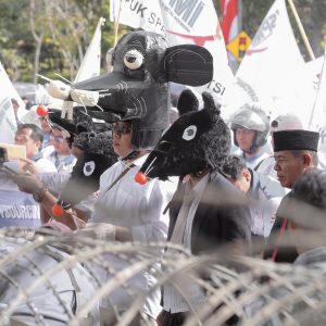 Aksi Unras di Jawa Timur Berjalan Tertib dan Kondusif Kapolrestabes Surabaya Apresiasi Massa Buruh