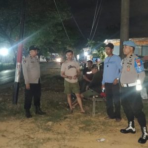 Patroli Blue Light Polsek Labakkang Mencegah Terjadinya Gangguan Kamtibmas Di Malam Hari