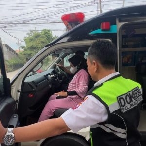 Loyalitas Tanpa Batas Ambulans Gratis Polres Gresik Bantu Warga