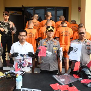 Polisi Berhasil Amankan 91 Orang Diduga Pelaku Kerusuhan dan Pengrusakan di DPRD Kota Madiun