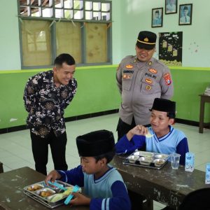 Ahli Gizi dari JICA Acungi Jempol Pelaksanaan MBG oleh SPPG Polres Tulungagung