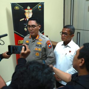 Polda Jatim Kembalikan Buku Sitaan yang Tidak Terkait dengan Tindak Pidana*