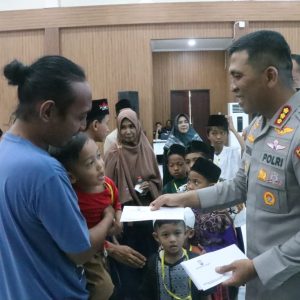 Polri Untuk Masyarakat: Polresta Sidoarjo Gelar Khitan Massal Gratis