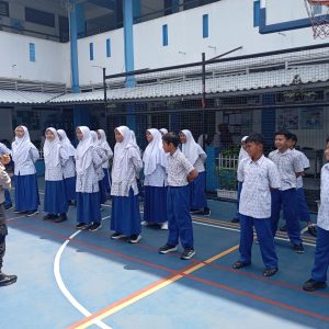 Polsek Panongan Bentuk dan Latih Polisi Cilik di SD Al-Fatih Citra Raya   