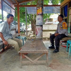 Bhabinkamtibmas Polsek Labakkang Laksanakan Sambang Kamtibmas, Berikan Himbauan Kamtibmas Kepada Warga