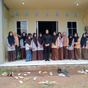 Satresnarkoba Polres Pasuruan Sosialisasikan Bahaya Narkoba di Ponpes Al-Hamziyah Wonorejo