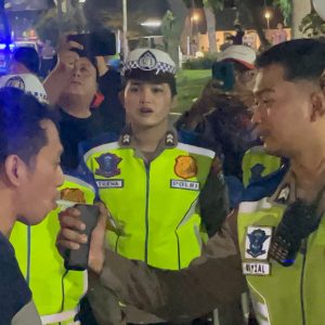 Polisi Gelar Razia Pengemudi Usai Pesta Halloween di Surabaya, Antisipasi Laka Lantas