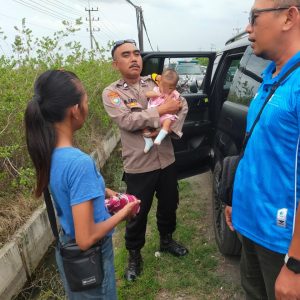 Gerak Cepat Polres Gresik Tangani Laporan Dugaan Bayi Dibuang, Terungkap Hanya Salah Paham Rumah Tangga di pinggir jalan